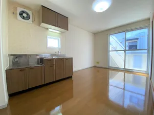 プレジール駅西【1階】の居間