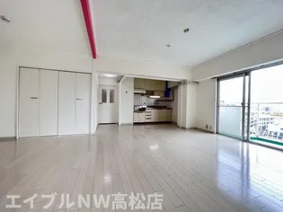 ハイマート屋島【8階】の居間