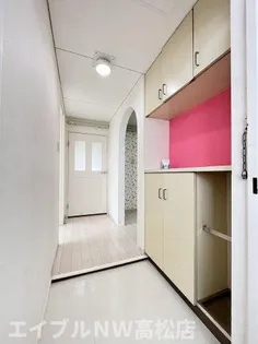 ハイマート屋島【8階】の玄関