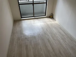 メゾン・ド・六甲パート3【3階】の居間