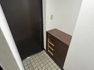 ハピネス湊【6階】の玄関