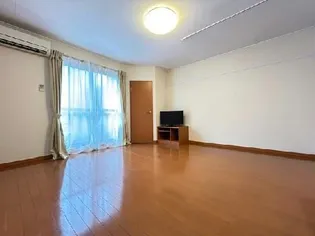 レオパレスエテルナたかせ【1階】の居間