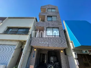 サンチェリヰビルジョウシン【3階】の外観