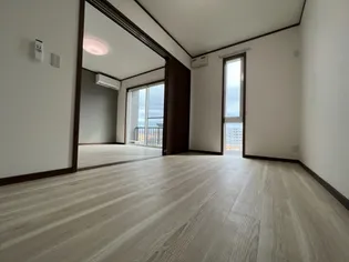 ラ・コッリーナ市名坂【2階】の内装