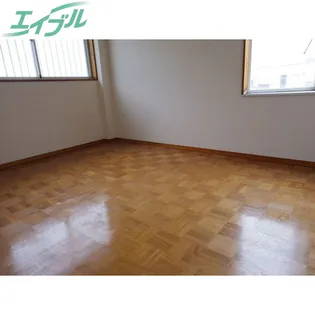 ロイヤルハイツI【2階】の内装