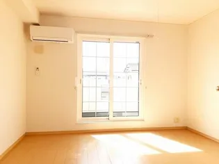 カーサ ポポラーレ【2階】の居間