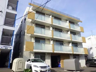 Posh元町【3階】の外観