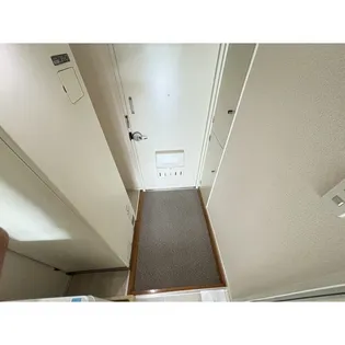 NOVA ERA【2階】の玄関