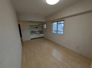 サンリヴィエール五反野【5階】の玄関