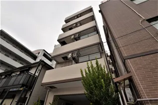 ラ・エソール【3階】の外観