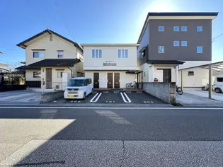 高知県高知市中万々【アパート】の外観