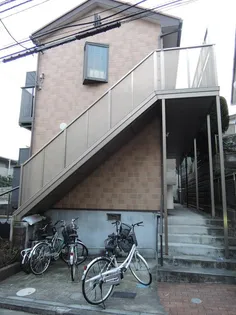 神奈川県横浜市西区浅間町3【アパート】の外観