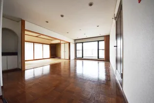 ハーバーズコート【8階】の居間