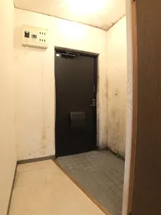 PICO  HOUSE  B棟【3階】の玄関