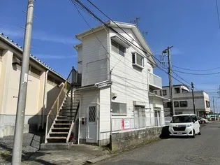 スターハイツ【1階】の外観