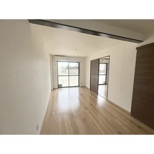 サンパティーク山中【1階】の居間