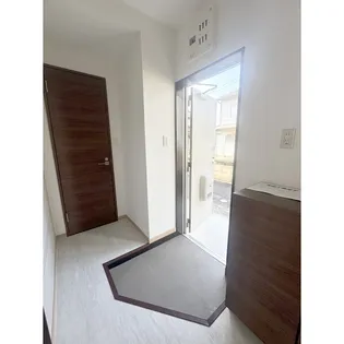 サンパティーク山中【1階】の玄関