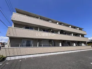 Queen’s Island【2階】の外観