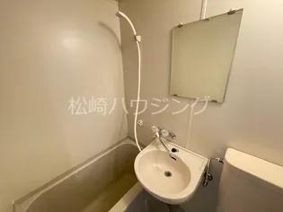 ツインフォーラムイースト【3階】の内装