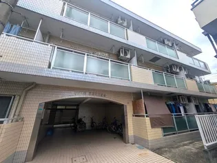 サンパレス【3階】の外観