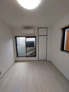 ビッグリバー中宮【1階】の居間