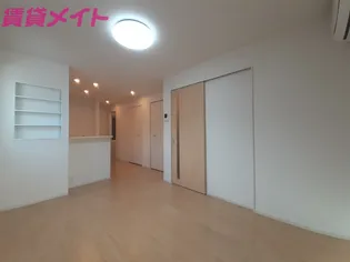 エルディケイ I【1階】の居間