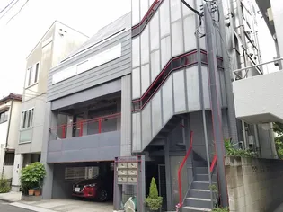 シャトウ中野【2階】の外観