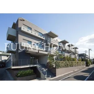 東京都世田谷区下馬6【マンション】の外観