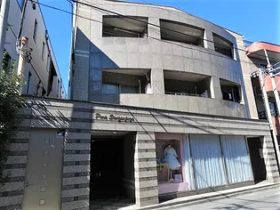 ピュア三軒茶屋【2階】の外観