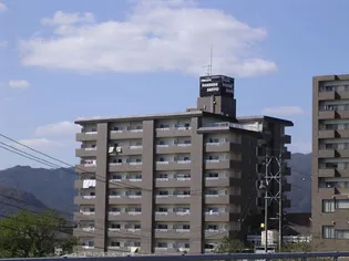 リバーサイド山陽1号館【4階】の外観