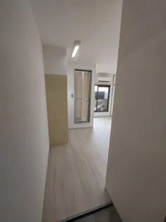 ビッグリバー中宮【2階】の玄関