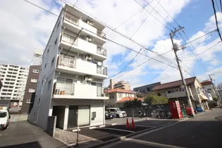 ジャルダン中山【3階】の外観