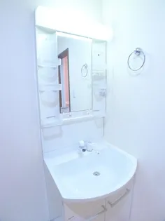 ヒルバレー新八柱【1階】の内装