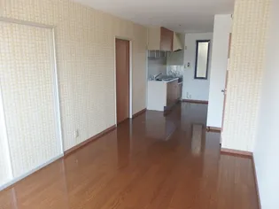 八幡ヶ丘ハイツ A棟【1階】の居間