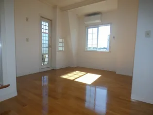 フレンチェ門田屋敷【3階】の居間