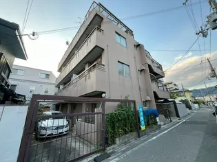 三麺マンションの画像