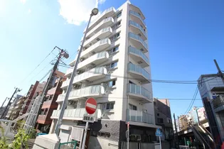 ウイングコート横浜【4階】の外観