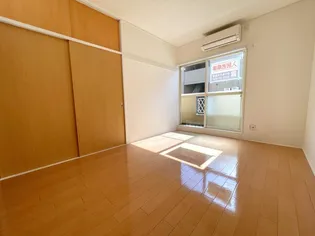 シティハイツ・ミゼリア【1階】の居間