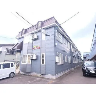 ピュアアップル館【2階】の外観