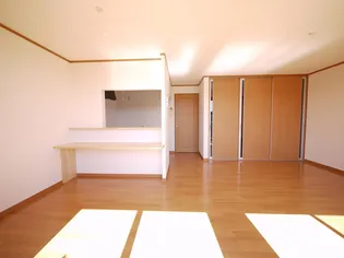 ハッピークレストクラミツ A棟【2階】の居間