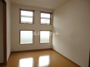 パークサイドヴィラ御里 A棟【2階】の内装