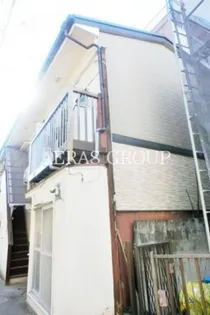 パインハウス【1階】の外観