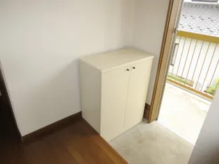 パレスリゾン【1階】の玄関