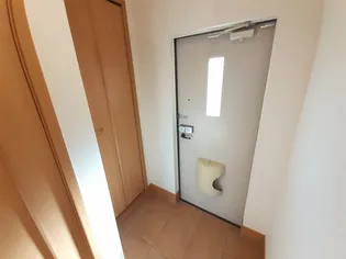 スマイリー【1階】の玄関