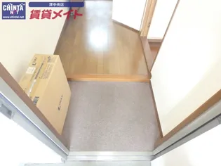 メゾン・ド・ジュール【2階】の玄関