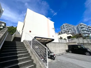 国場ヒルズ【1階】の外観