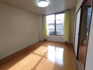 セラミックハイツ秋山【1階】の居間