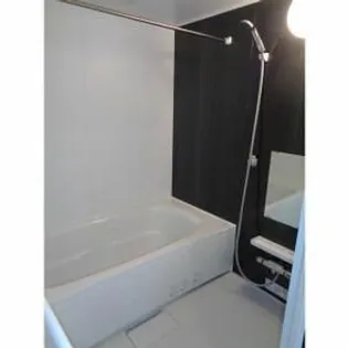 プレミアムガレージ陽東【2階】の風呂