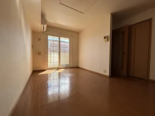 エアリー ミニヨンC【1階】の居間