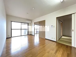 レジデンスロックフェラー【4階】の居間